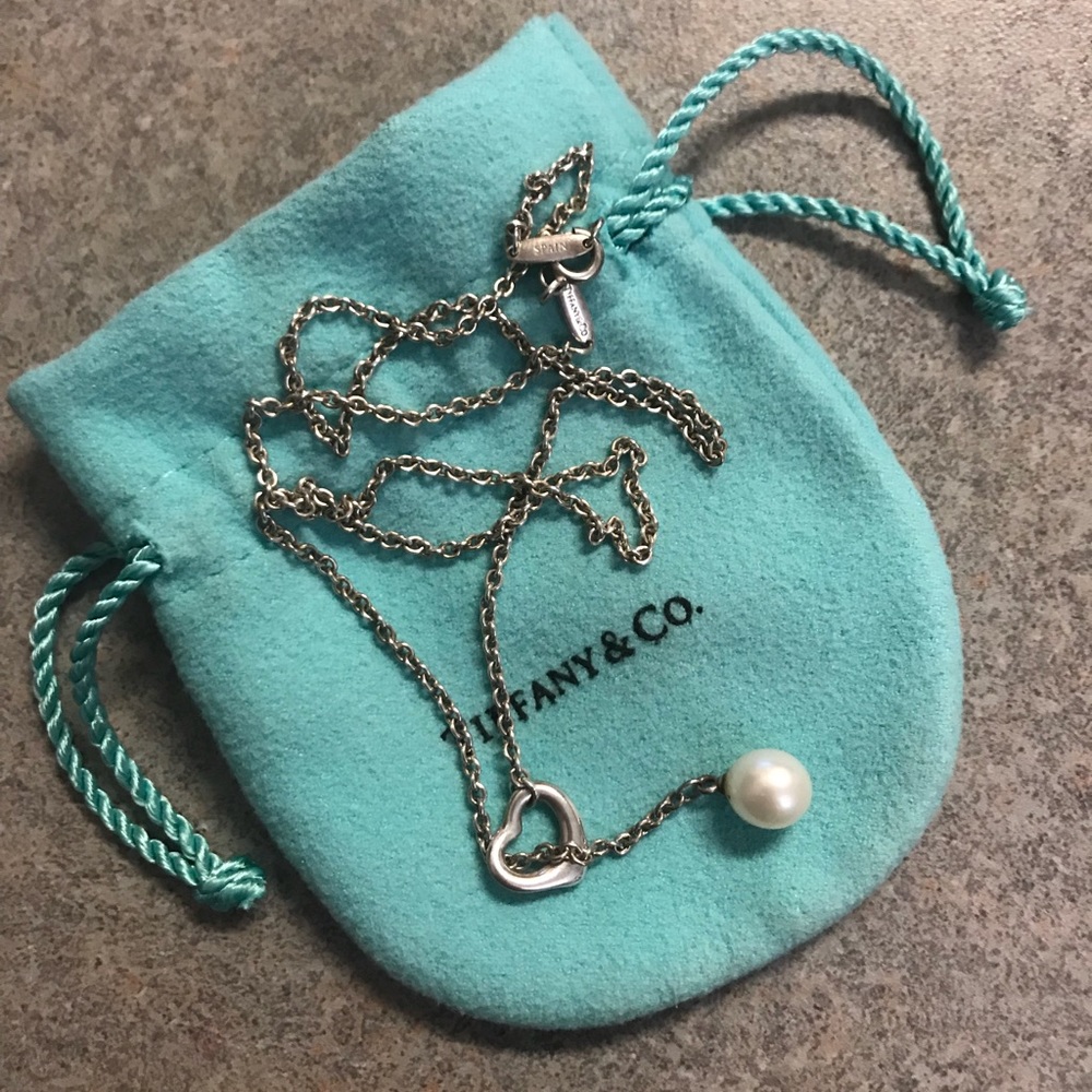 Tiffany & Co Pearl Elsa Peretti Heart Necklace